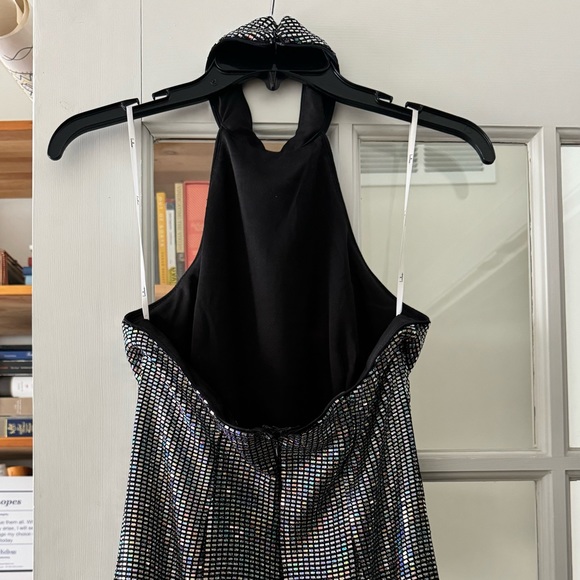 NWOT Lulus Striking Glow Iridescent Silver Sequin Halter Bodycon Dress, SzM - Picture 4 of 5